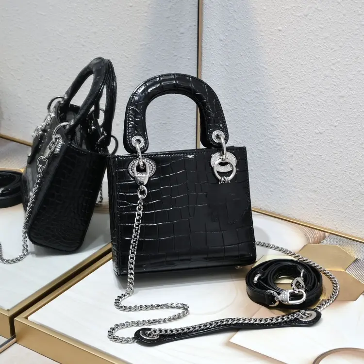  Three-Compartment Diamond Quilted Handbag